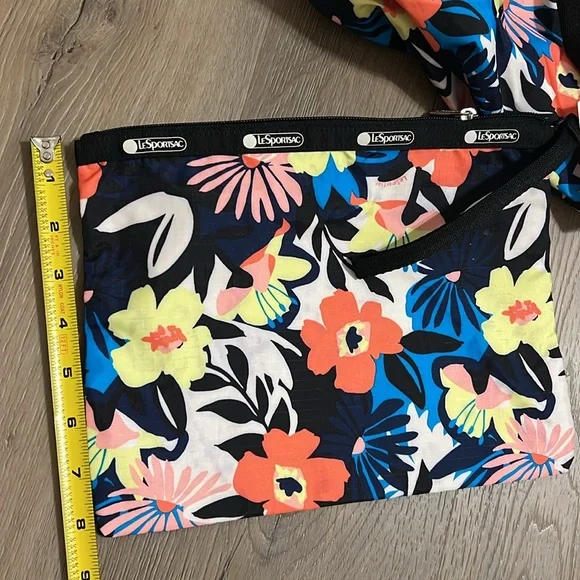 LeSportsac Alameda 3901 East/West Tote Bag and Pouch Set NWT - Picture 9 of 13